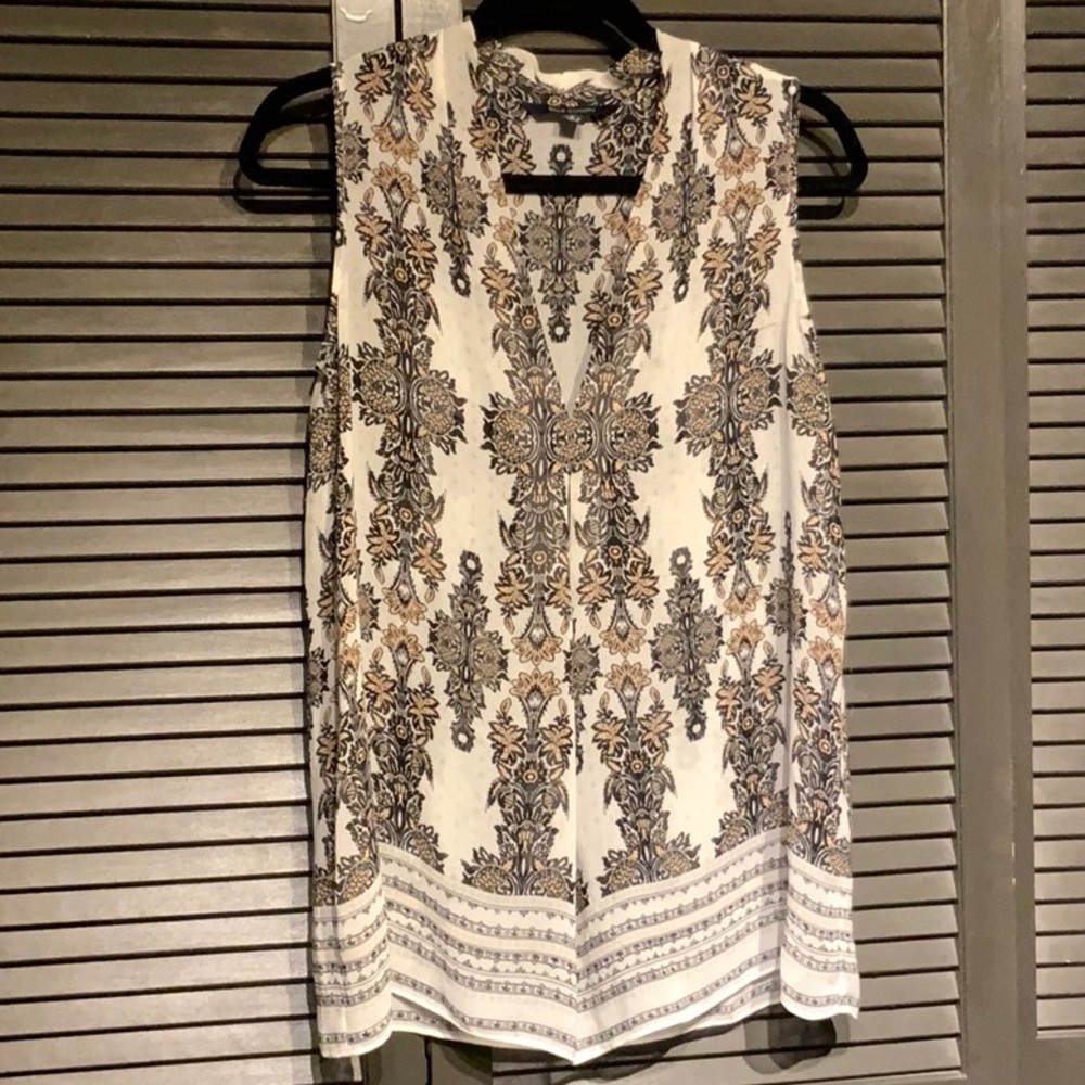 Sleeveless blouse